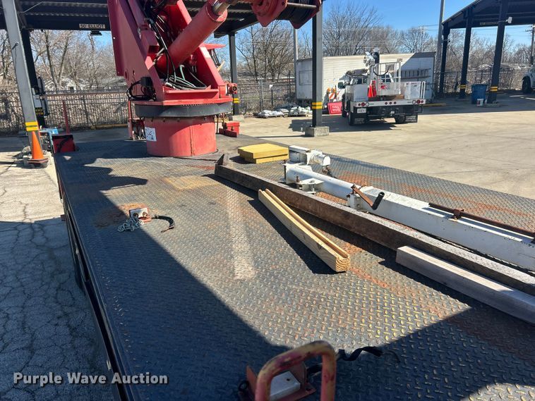 image for item FC5231 1999 International 4700 bucket truck