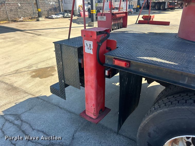 image for item FC5231 1999 International 4700 bucket truck