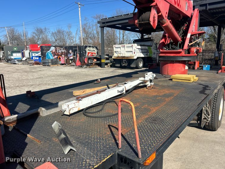 image for item FC5231 1999 International 4700 bucket truck