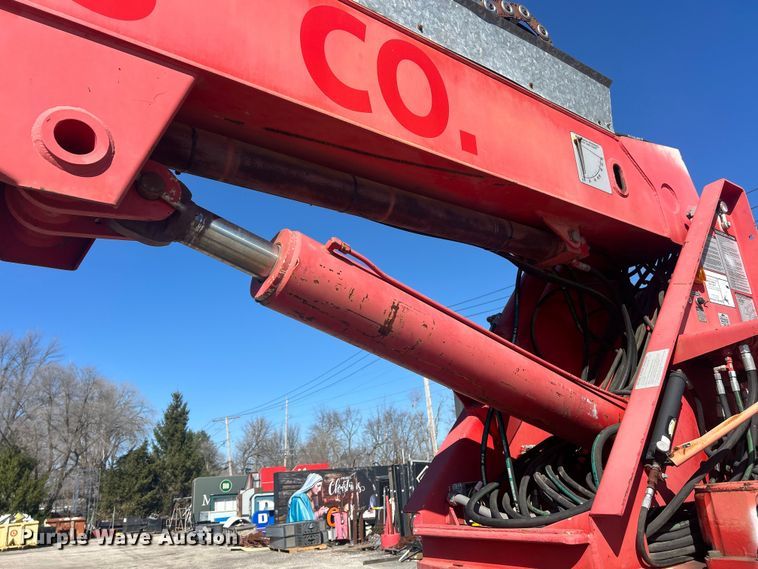 image for item FC5231 1999 International 4700 bucket truck