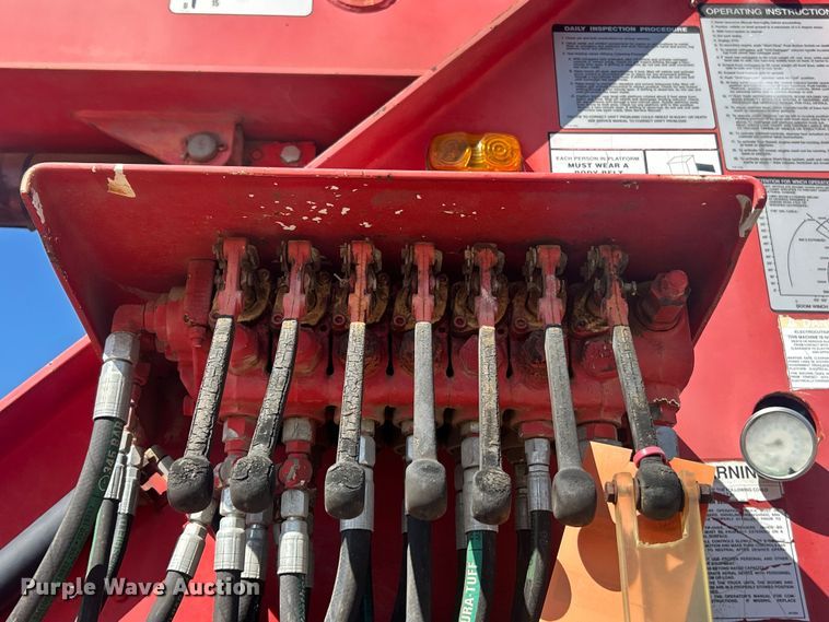 image for item FC5231 1999 International 4700 bucket truck