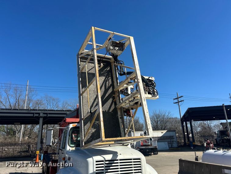 image for item FC5231 1999 International 4700 bucket truck