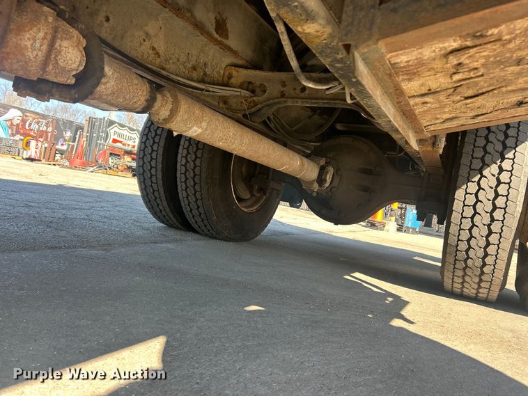 image for item FC5231 1999 International 4700 bucket truck