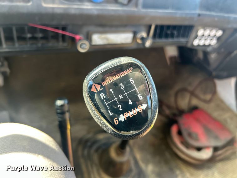 image for item FC5231 1999 International 4700 bucket truck