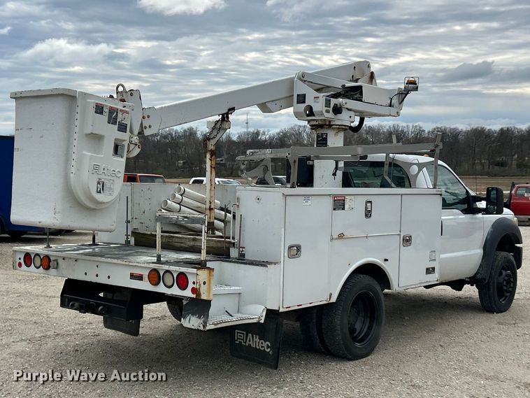 image for item FC5293 2015 Ford F450 XL Super Duty bucket truck