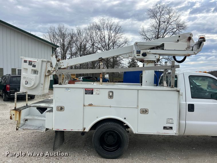 image for item FC5293 2015 Ford F450 XL Super Duty bucket truck