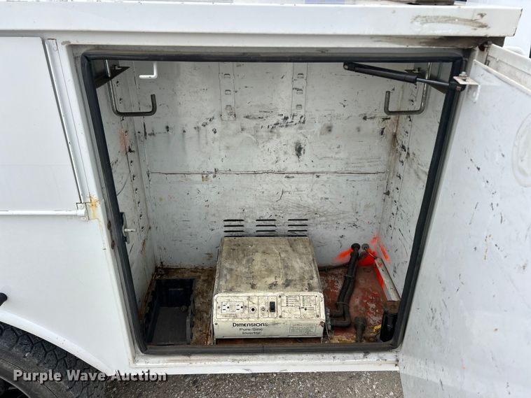 image for item FC5293 2015 Ford F450 XL Super Duty bucket truck