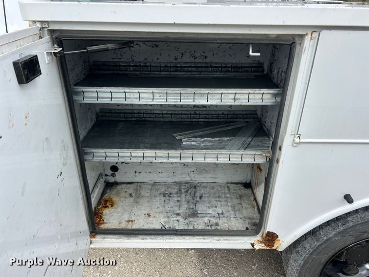 image for item FC5293 2015 Ford F450 XL Super Duty bucket truck