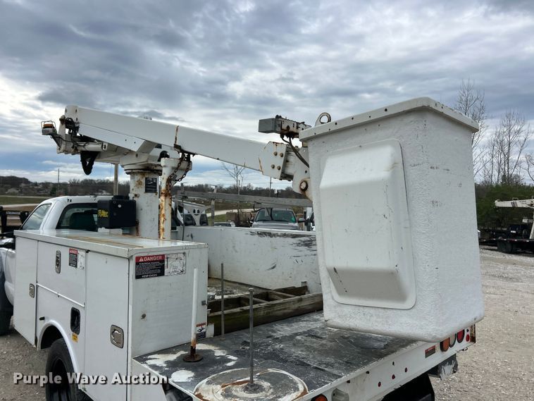 image for item FC5293 2015 Ford F450 XL Super Duty bucket truck