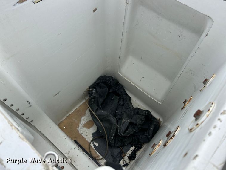 image for item FC5293 2015 Ford F450 XL Super Duty bucket truck