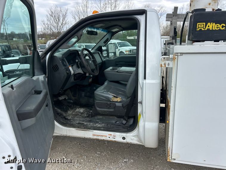 image for item FC5293 2015 Ford F450 XL Super Duty bucket truck