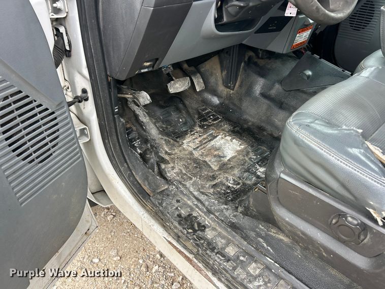 image for item FC5293 2015 Ford F450 XL Super Duty bucket truck