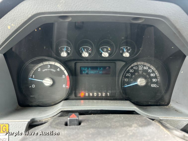 image for item FC5293 2015 Ford F450 XL Super Duty bucket truck