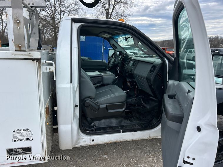 image for item FC5293 2015 Ford F450 XL Super Duty bucket truck