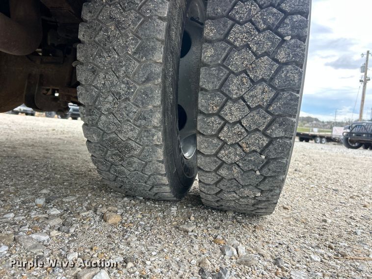 image for item FC5293 2015 Ford F450 XL Super Duty bucket truck