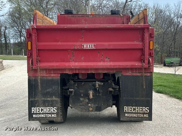 image for item FC5315 1993 Chevrolet Kodiak C6500 dump truck