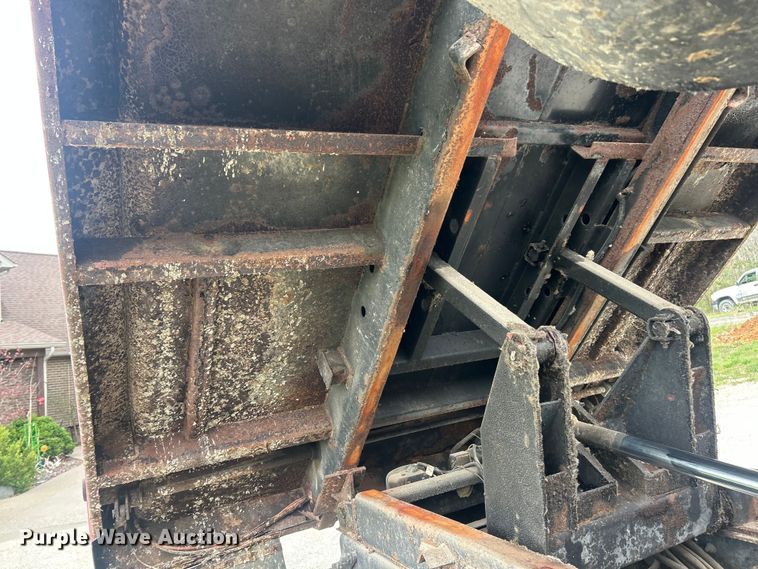 image for item FC5315 1993 Chevrolet Kodiak C6500 dump truck