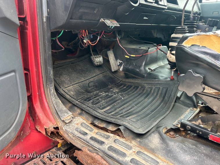 image for item FC5315 1993 Chevrolet Kodiak C6500 dump truck