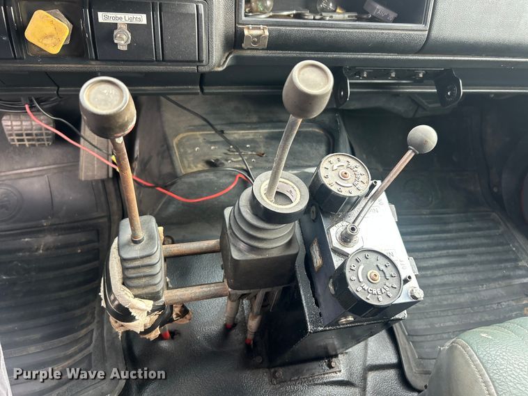 image for item FC5315 1993 Chevrolet Kodiak C6500 dump truck