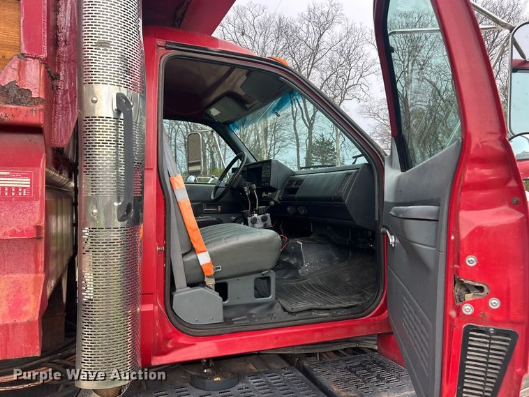 image for item FC5315 1993 Chevrolet Kodiak C6500 dump truck