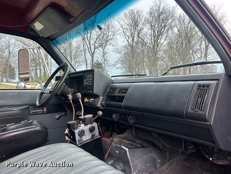 image for item FC5315 1993 Chevrolet Kodiak C6500 dump truck