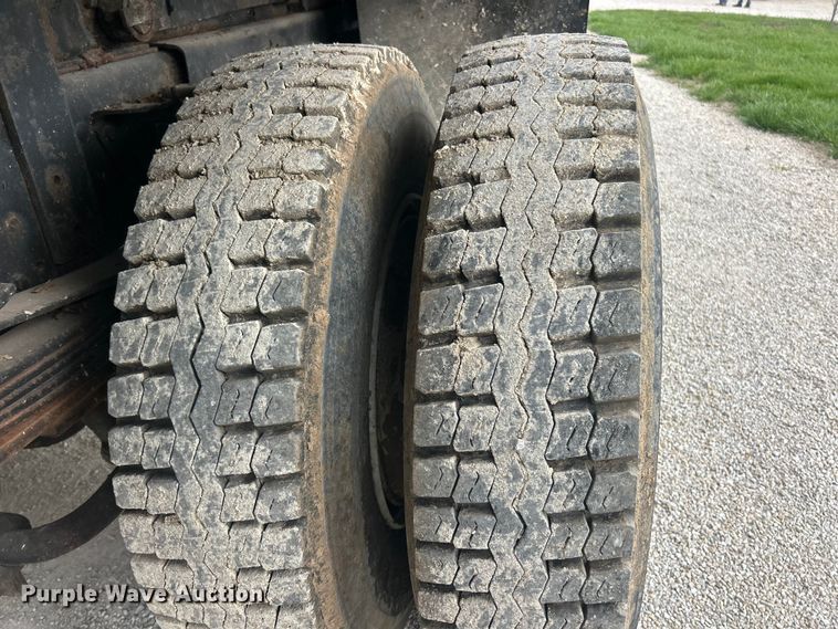 image for item FC5315 1993 Chevrolet Kodiak C6500 dump truck