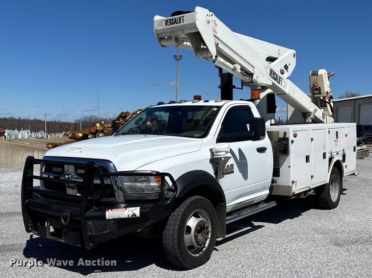 image for item FG0165 2014 RAM 5500 bucket truck