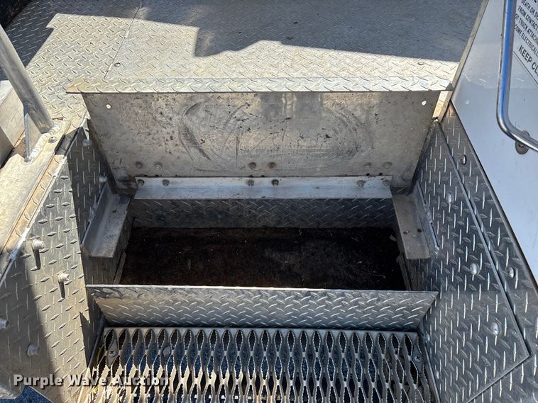 image for item FG0165 2014 RAM 5500 bucket truck