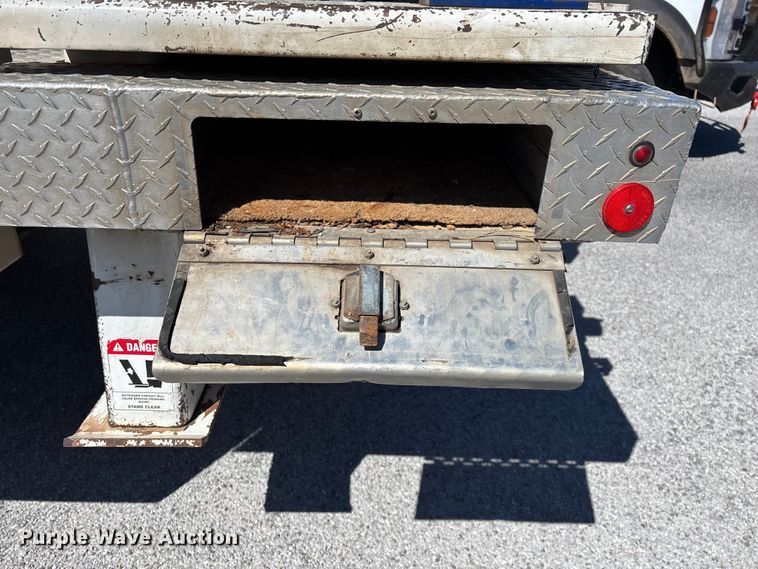 image for item FG0165 2014 RAM 5500 bucket truck