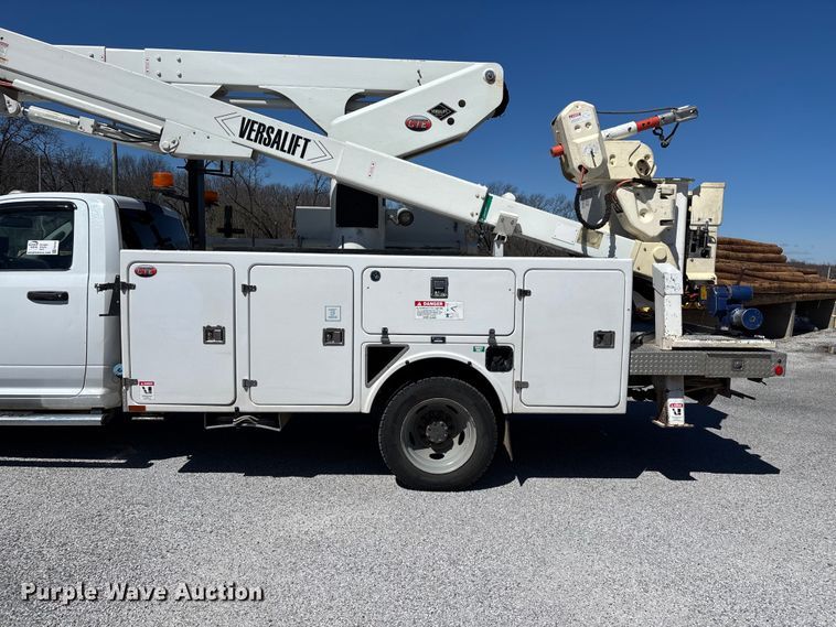 image for item FG0165 2014 RAM 5500 bucket truck