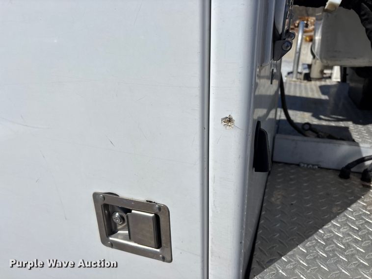 image for item FG0165 2014 RAM 5500 bucket truck