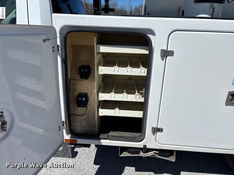 image for item FG0165 2014 RAM 5500 bucket truck