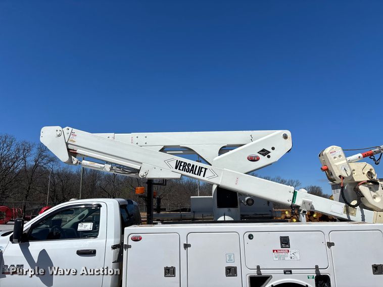 image for item FG0165 2014 RAM 5500 bucket truck