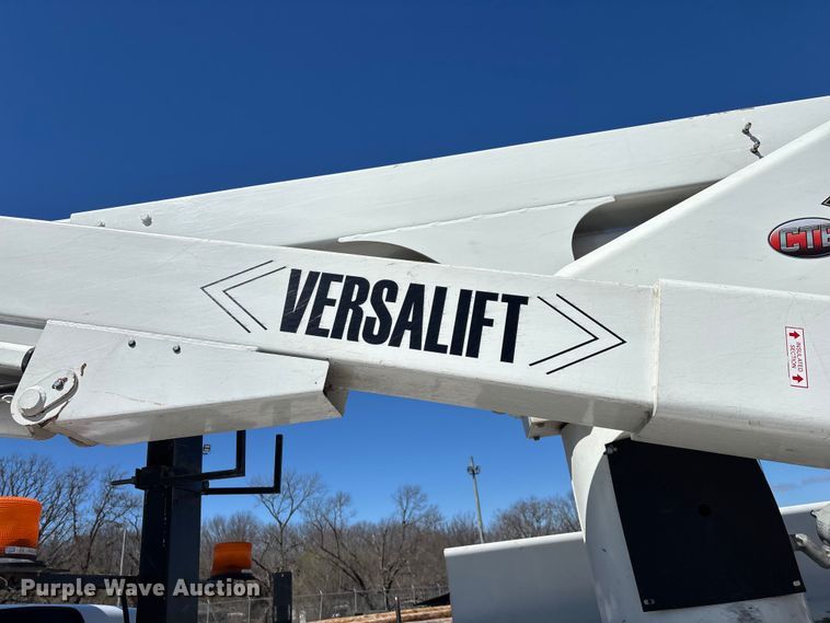 image for item FG0165 2014 RAM 5500 bucket truck