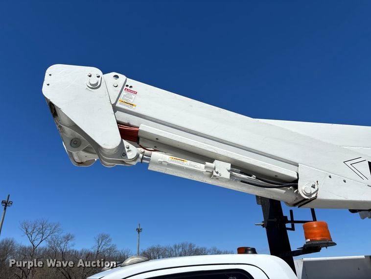 image for item FG0165 2014 RAM 5500 bucket truck