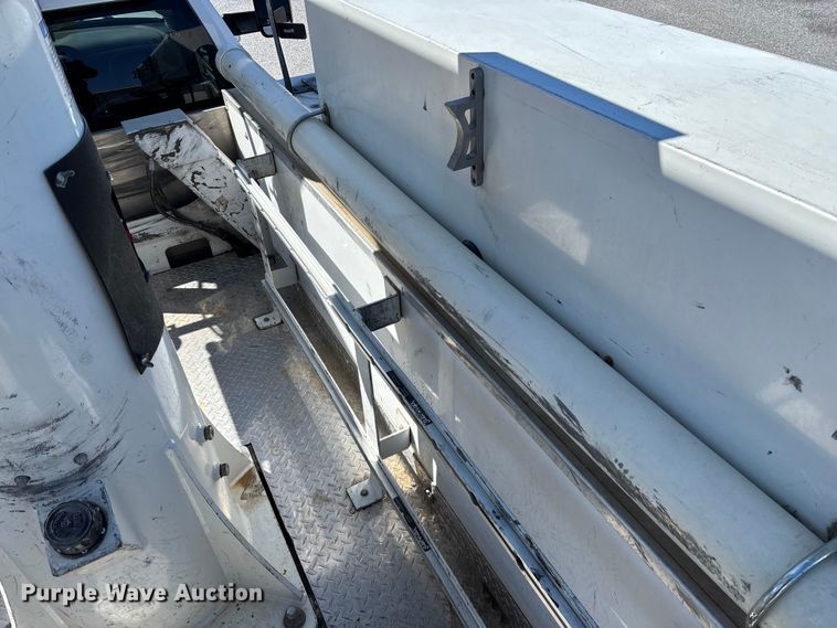 image for item FG0165 2014 RAM 5500 bucket truck