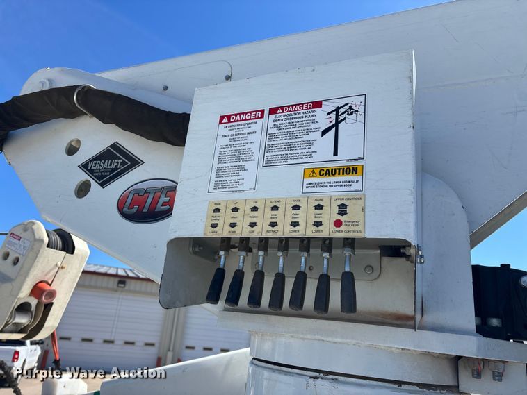 image for item FG0165 2014 RAM 5500 bucket truck