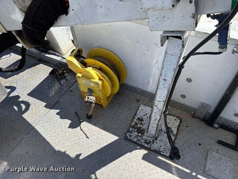 image for item FG0165 2014 RAM 5500 bucket truck