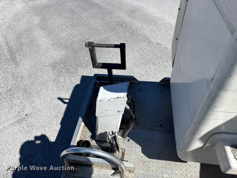 image for item FG0165 2014 RAM 5500 bucket truck