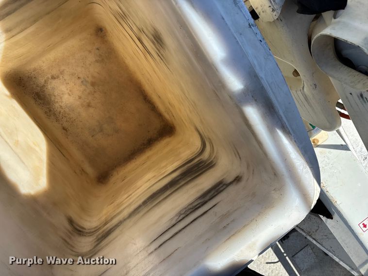 image for item FG0165 2014 RAM 5500 bucket truck