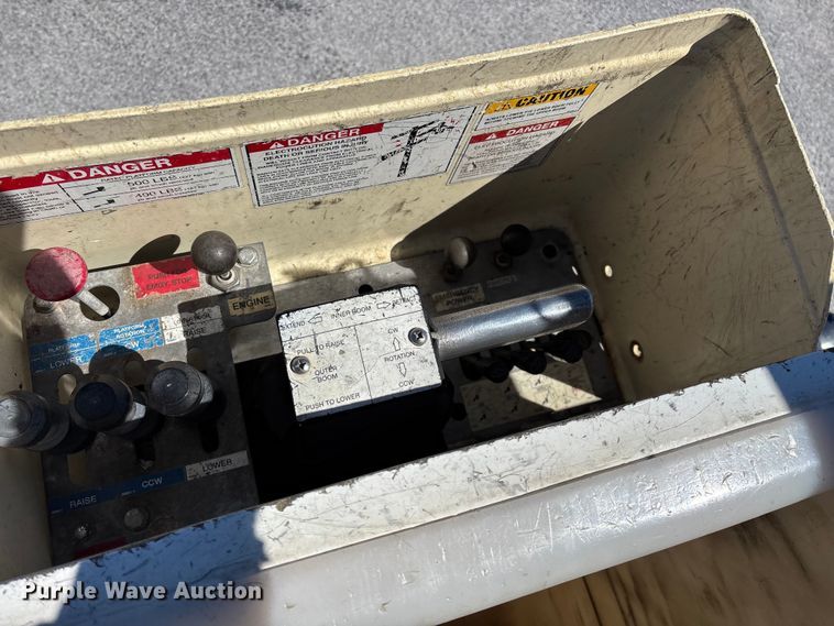 image for item FG0165 2014 RAM 5500 bucket truck