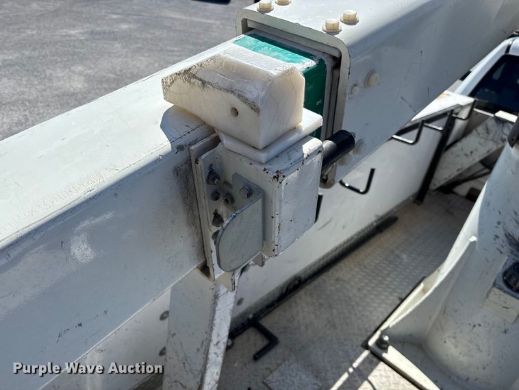 image for item FG0165 2014 RAM 5500 bucket truck