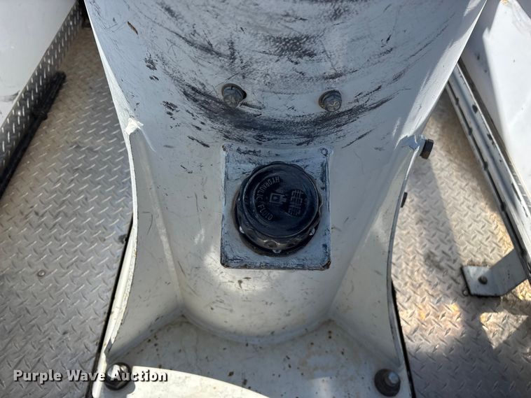 image for item FG0165 2014 RAM 5500 bucket truck