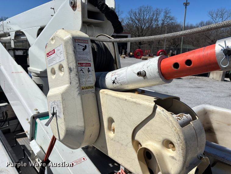 image for item FG0165 2014 RAM 5500 bucket truck