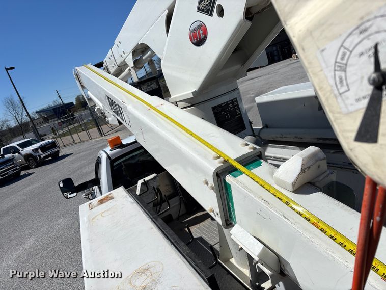 image for item FG0165 2014 RAM 5500 bucket truck