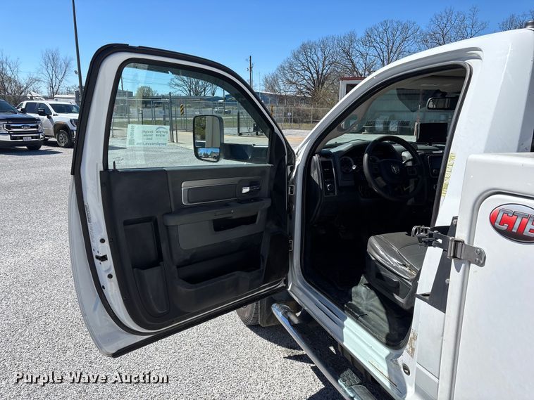 image for item FG0165 2014 RAM 5500 bucket truck