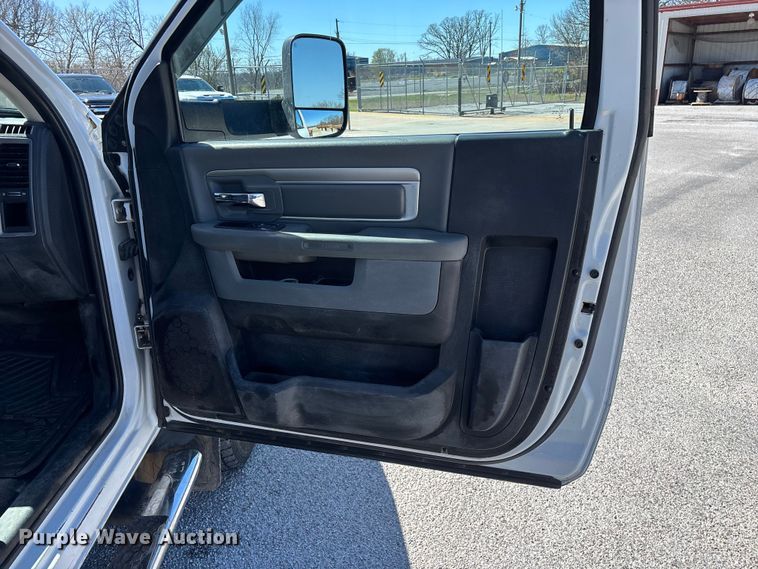 image for item FG0165 2014 RAM 5500 bucket truck