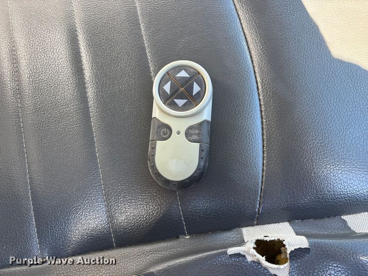 image for item FG0165 2014 RAM 5500 bucket truck