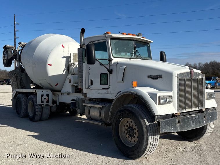 image for item FG0168 2004 Kenworth W900 ready mix truck