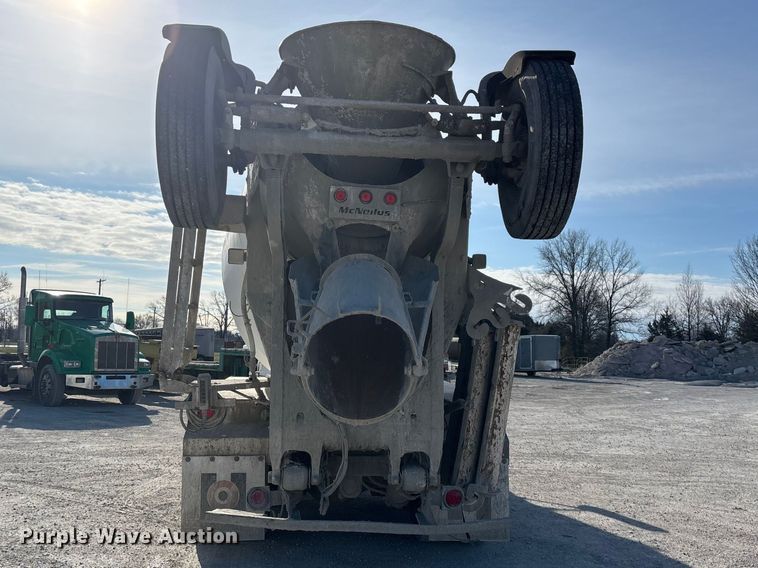 image for item FG0168 2004 Kenworth W900 ready mix truck